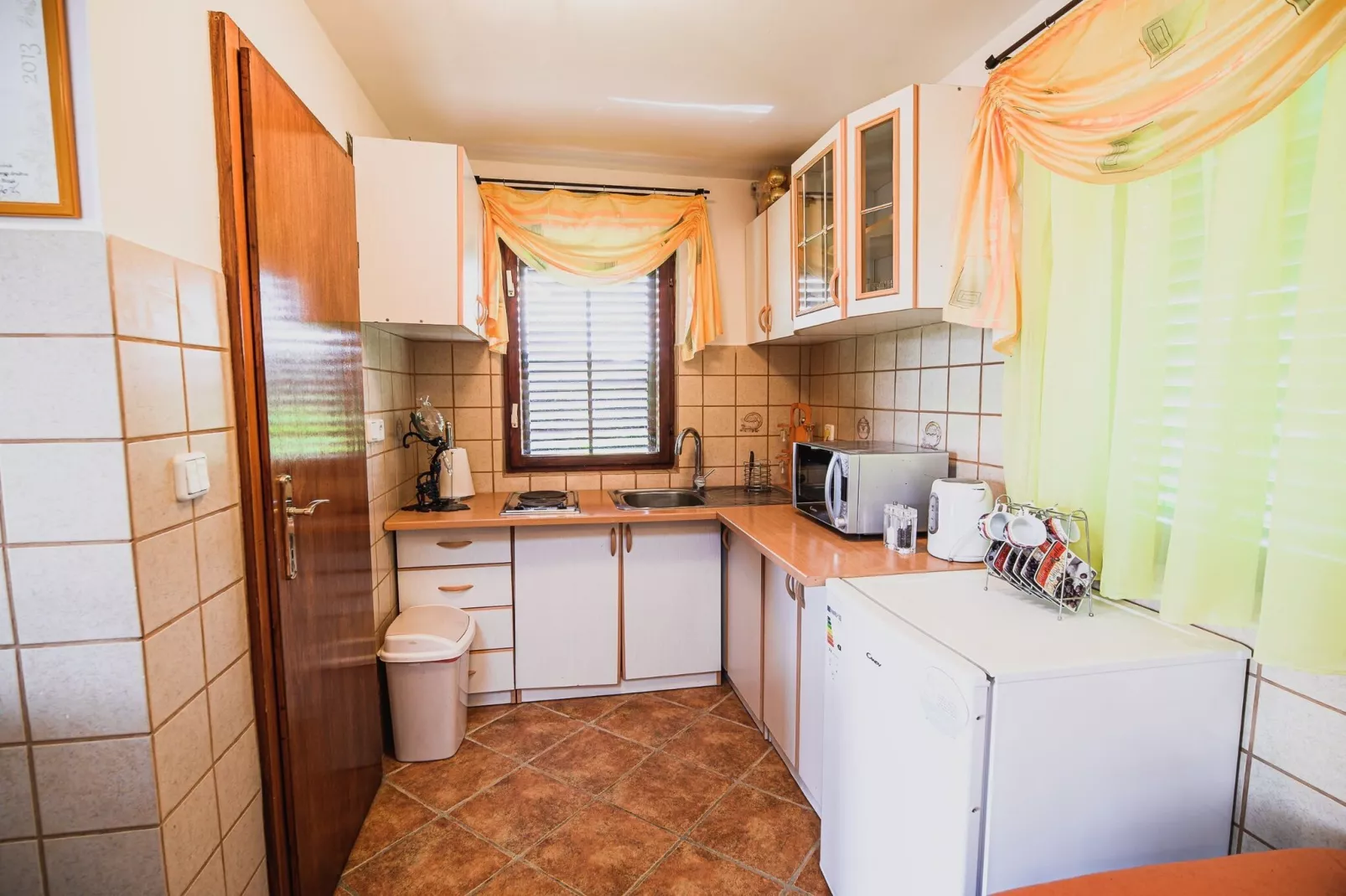 Harvest Horizon Holiday Home with Sauna - One Bedroom Holiday Home-Kitchen