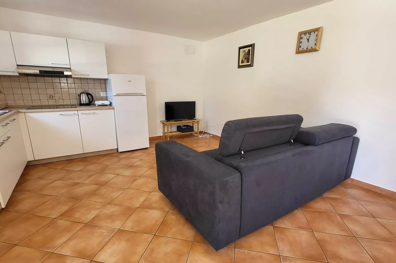 Peaceful Countryside Holiday Home with Terrace - One Bedroom Holiday Home with Terrace-Kitchen