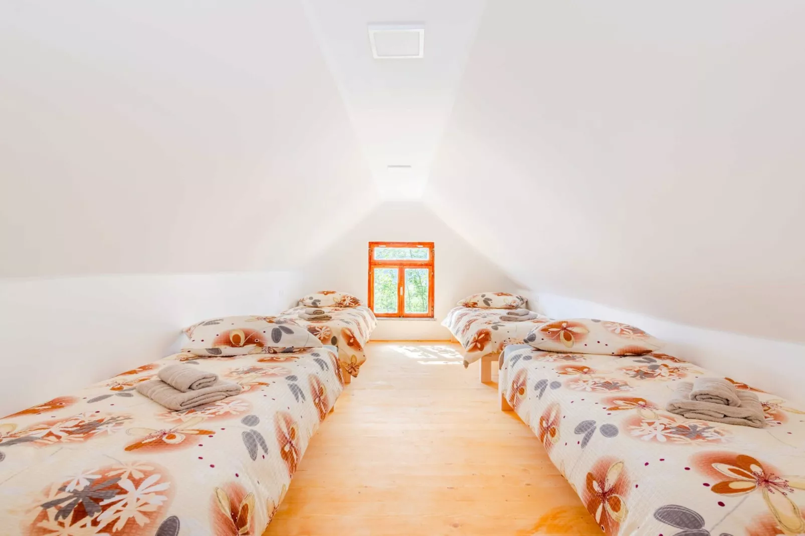 Nature Hideaway Holiday Homes with Sauna - One Bedroom Holiday Home (owner Pika)-Bedroom