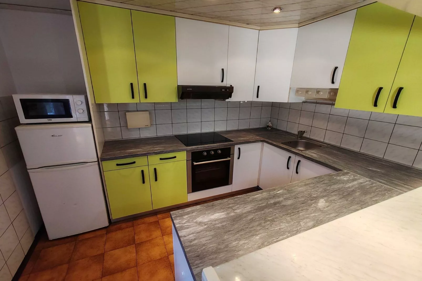 Brezovica Spacious Family-Friendy Apartment - Two Bedroom Apartment with Balcony-Kitchen