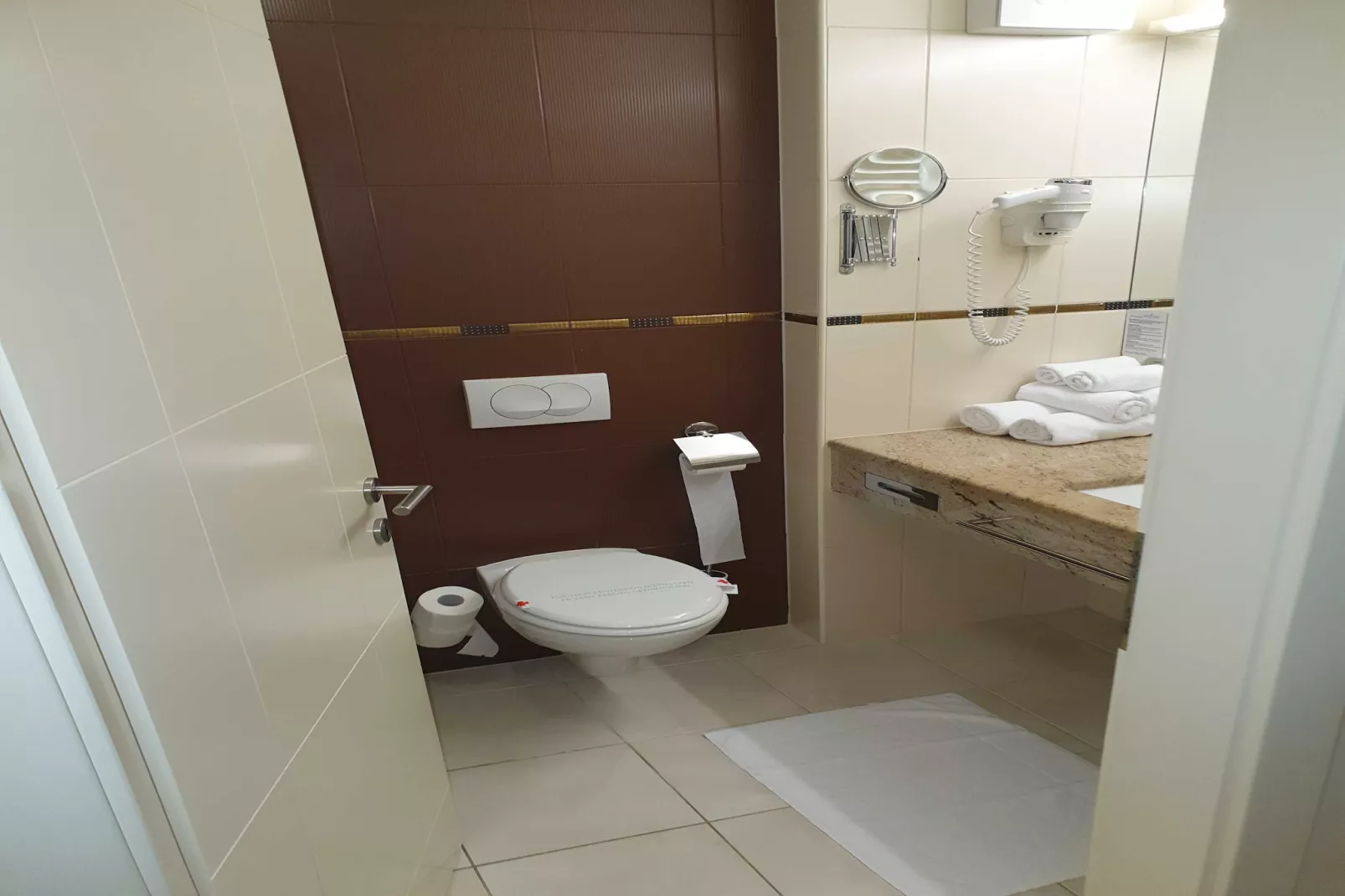 Marina Portorož Family Friendly Apartment 4 - Two Bedroom Apartment-Bathroom