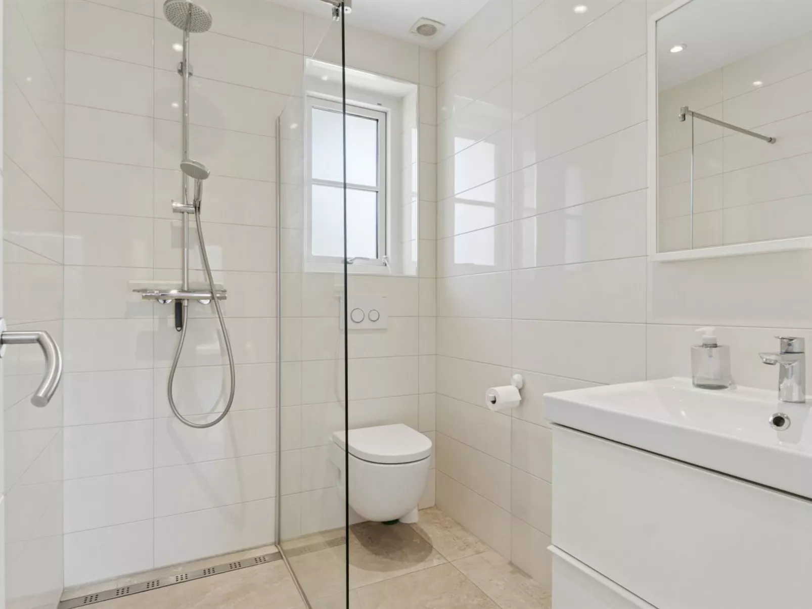 "Alvia" - 1.6km from the sea-Drinnen