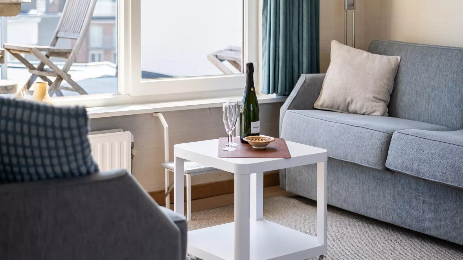 Apollo Sixième-Salon