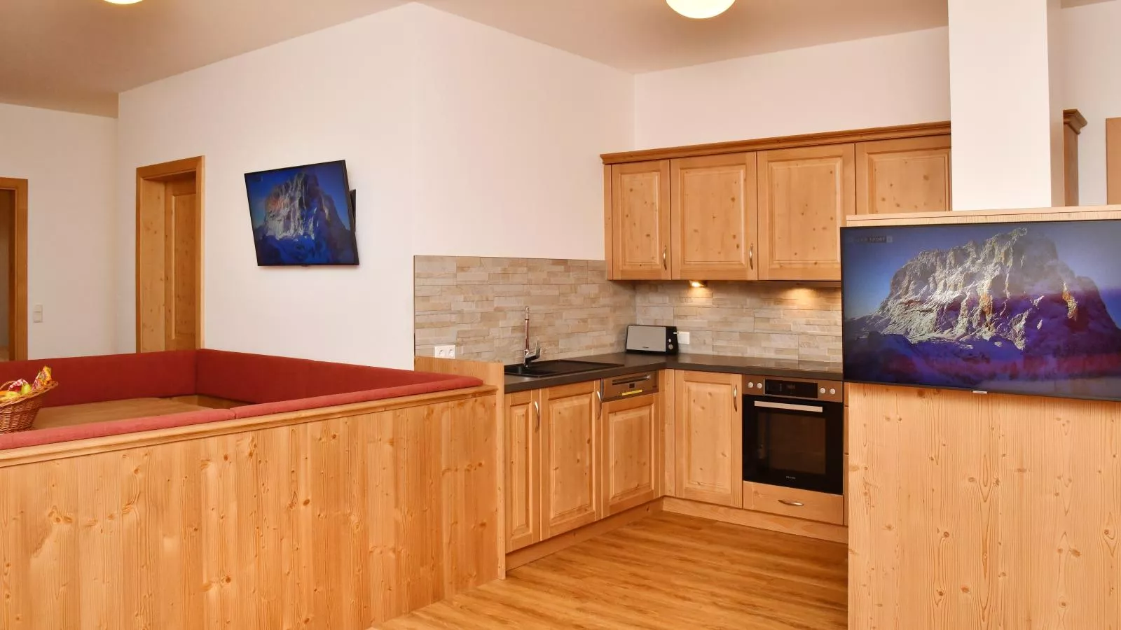 Apartments Next To The Ski Lift GF 1-Cuisine