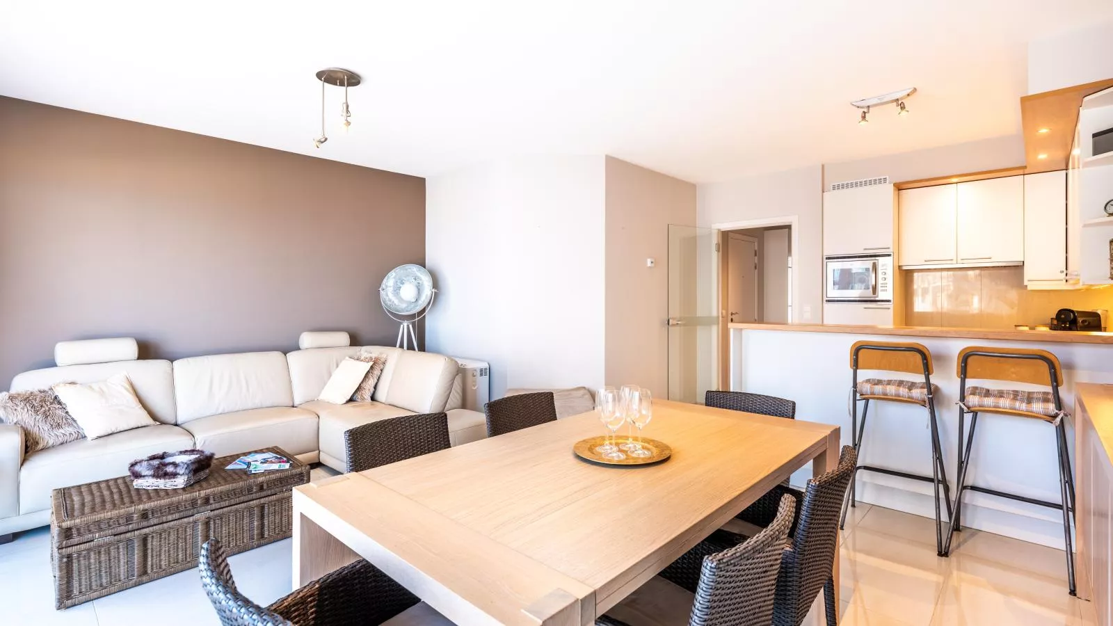 Guernsey tweede-Dining room