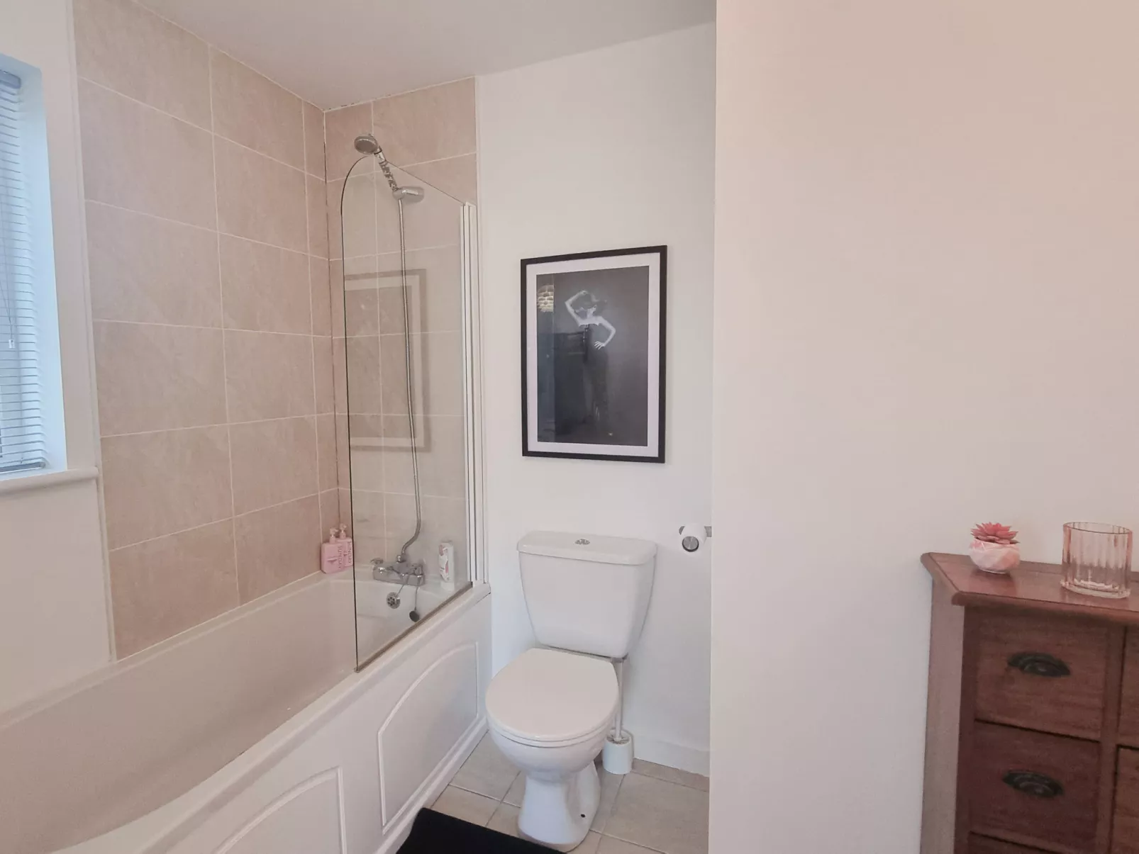 Riverrun Holiday Homes No 15-Inside