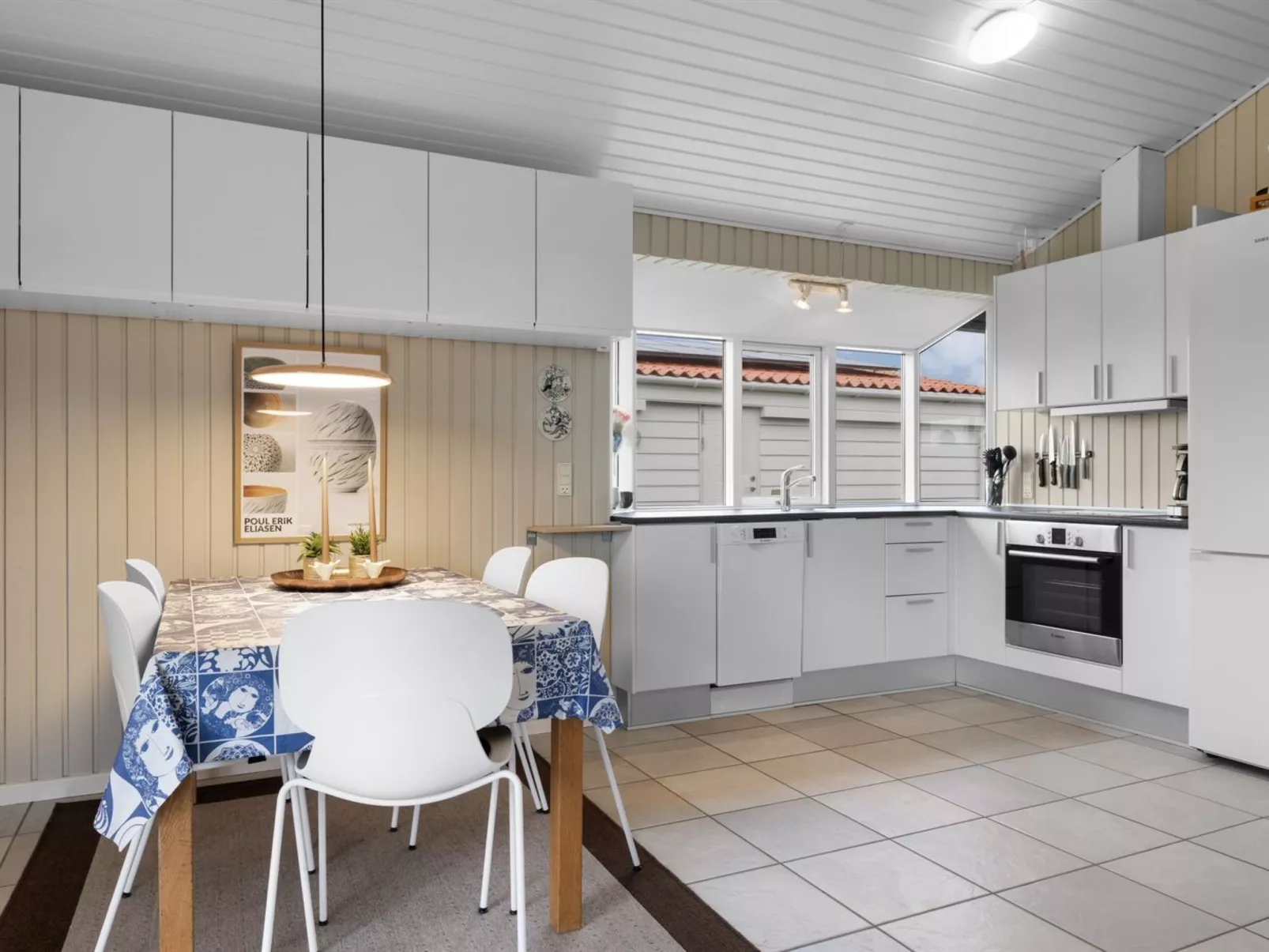 "Roya" - 100m from the sea-Dedans