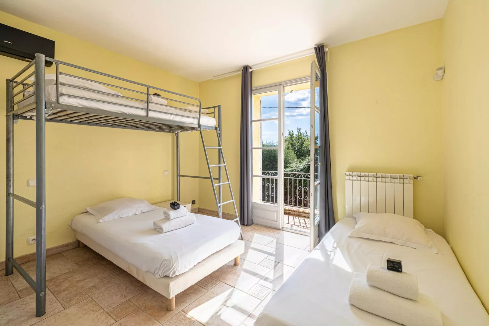 YJ-153-VEYANS-Untagged