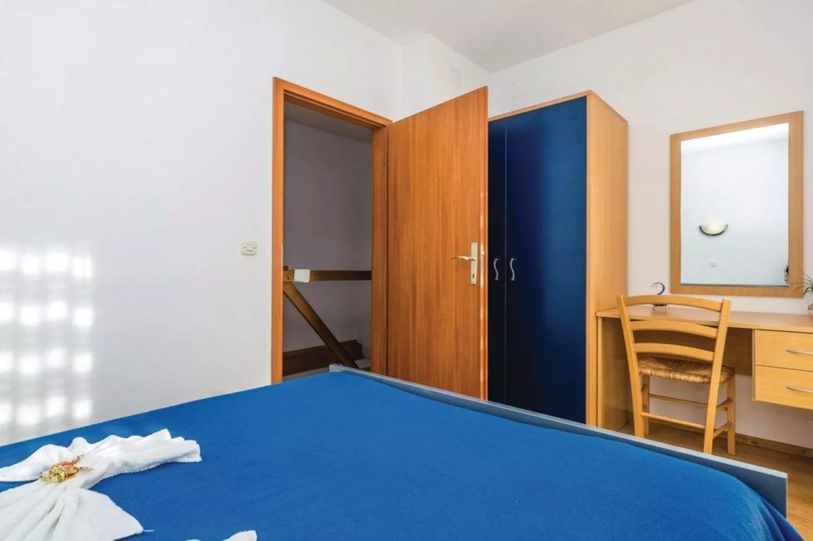 Holiday Home Brsec-Two Bedroom Holiday Home with Sea View-Schlafzimmer