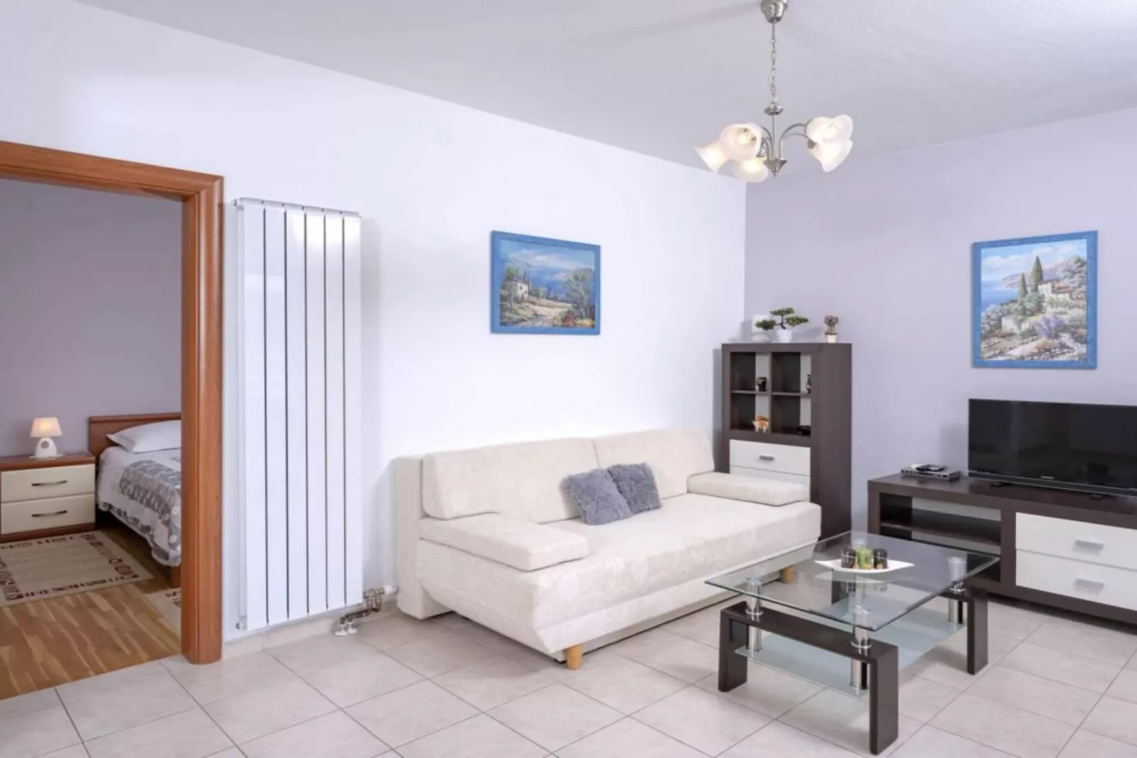 One Bedroom Apartment with Balcony and Sea View 2-Esszimmer