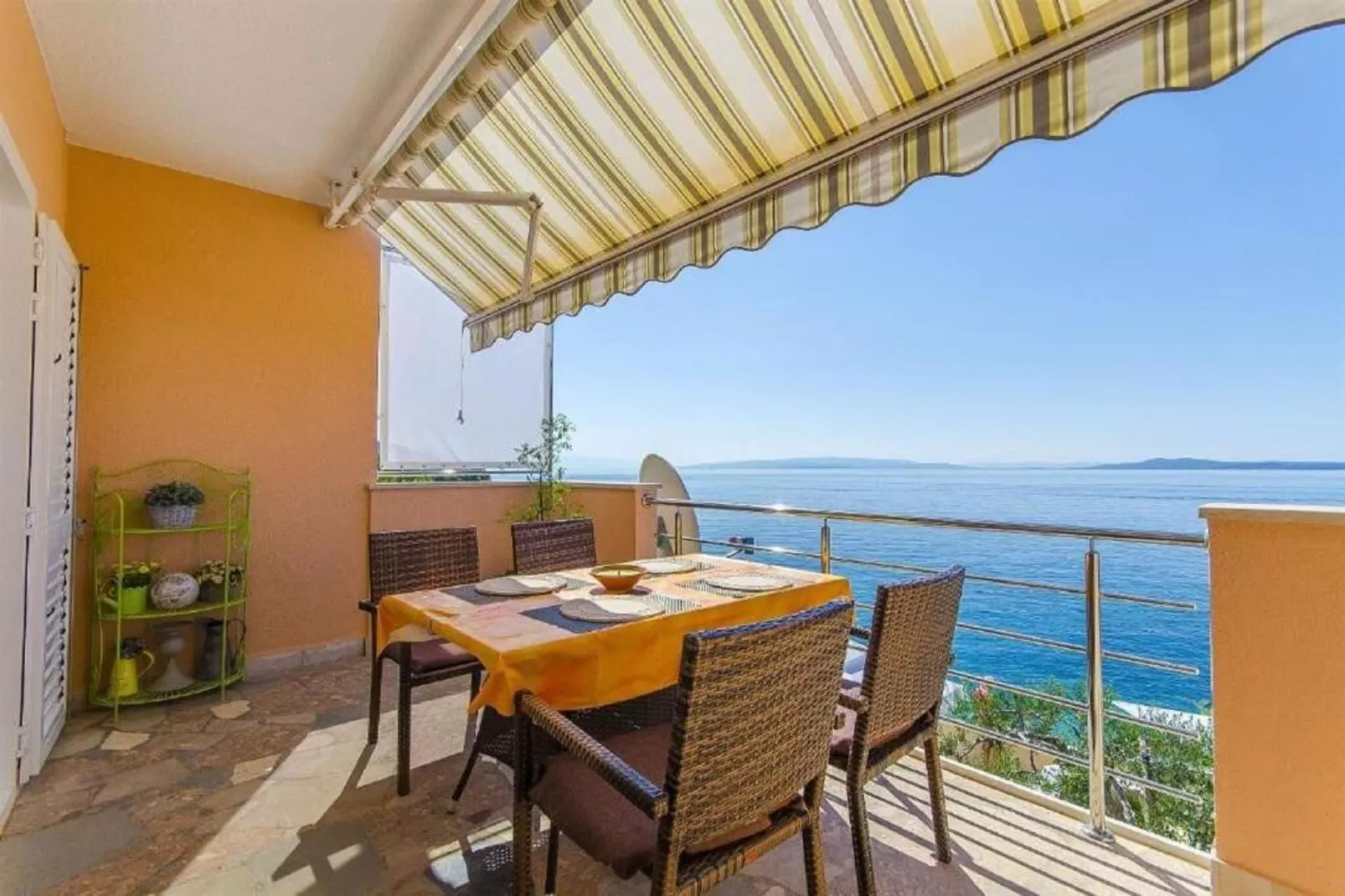 Apartments Nives -Standard Two Bedroom Apartment   (A1)-Terrasse / balcon