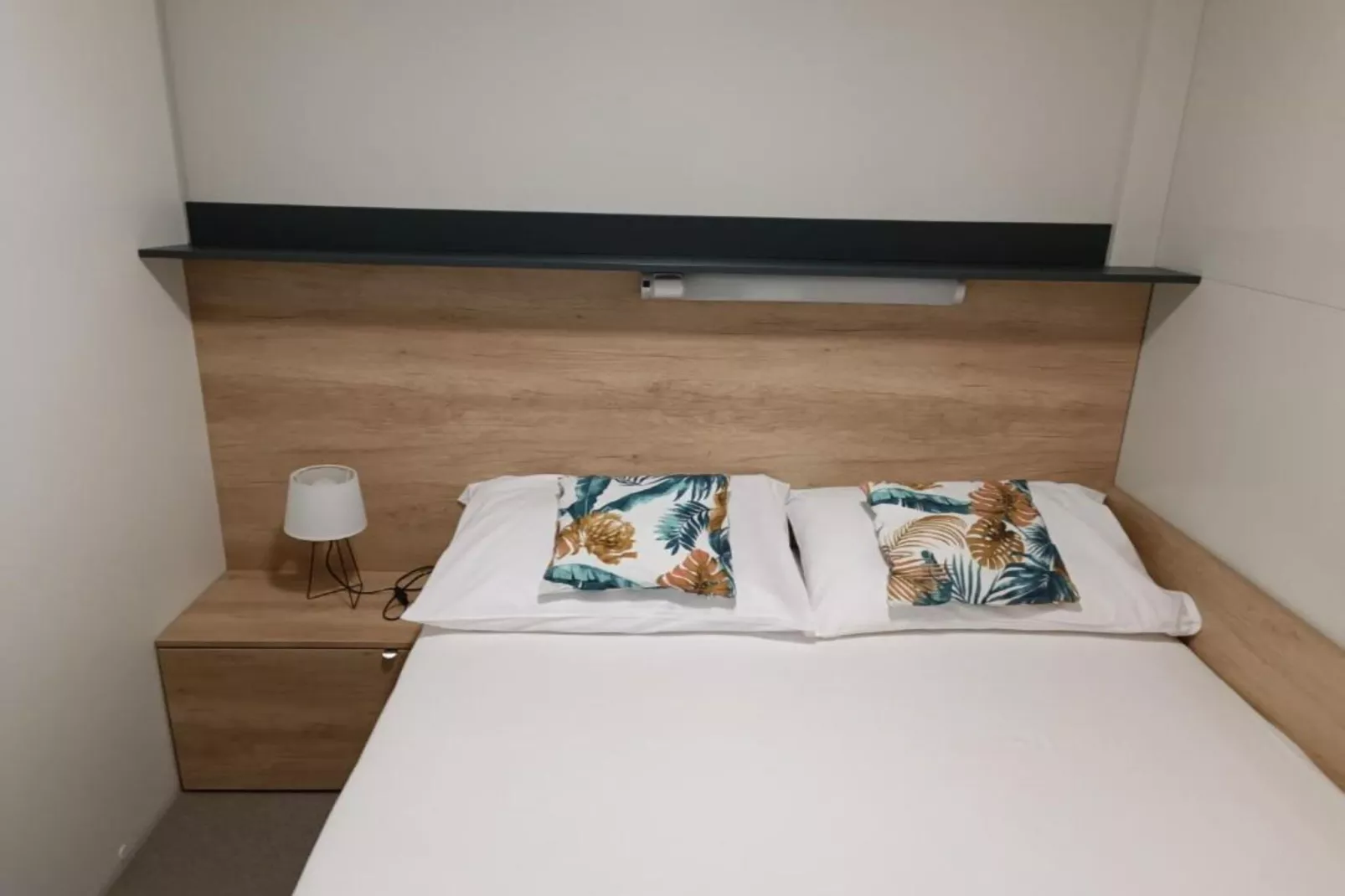 SAK Mobile Homes - Two Bedroom Mobile Home with Terrace (Br1)-Schlafzimmer