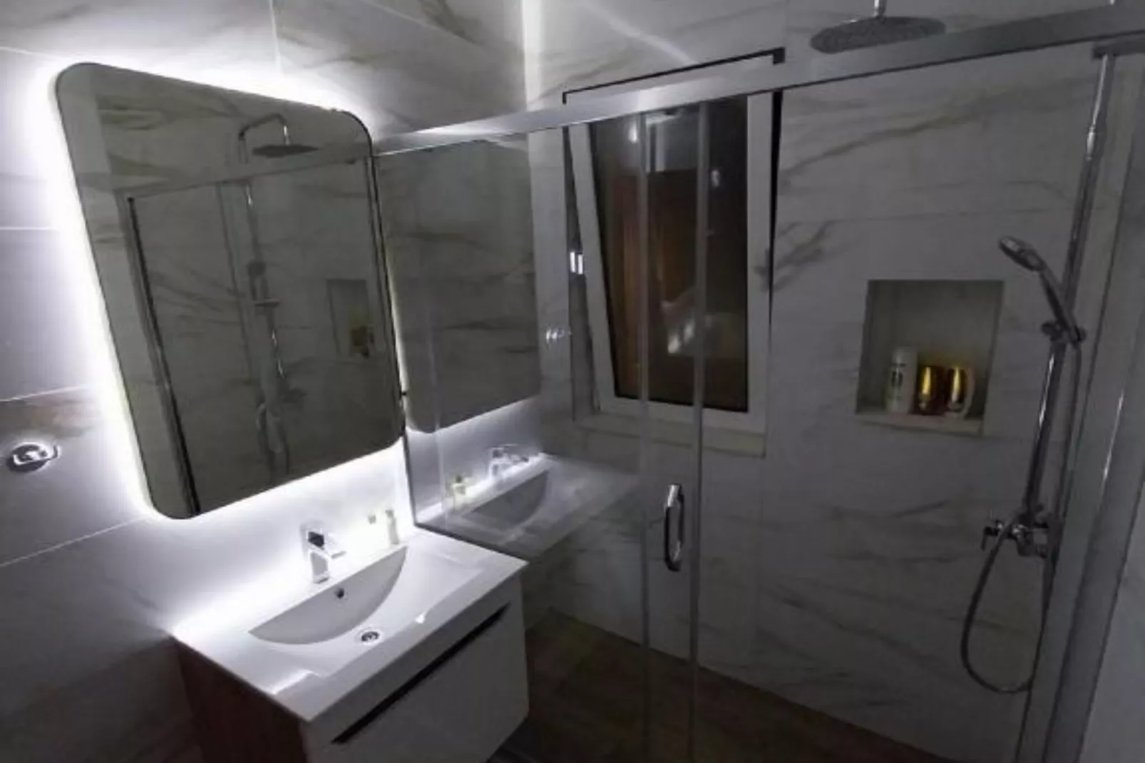 Stunning Beachfront Stay in Herceg Novi - One Bedroom Apartment N-Bathroom