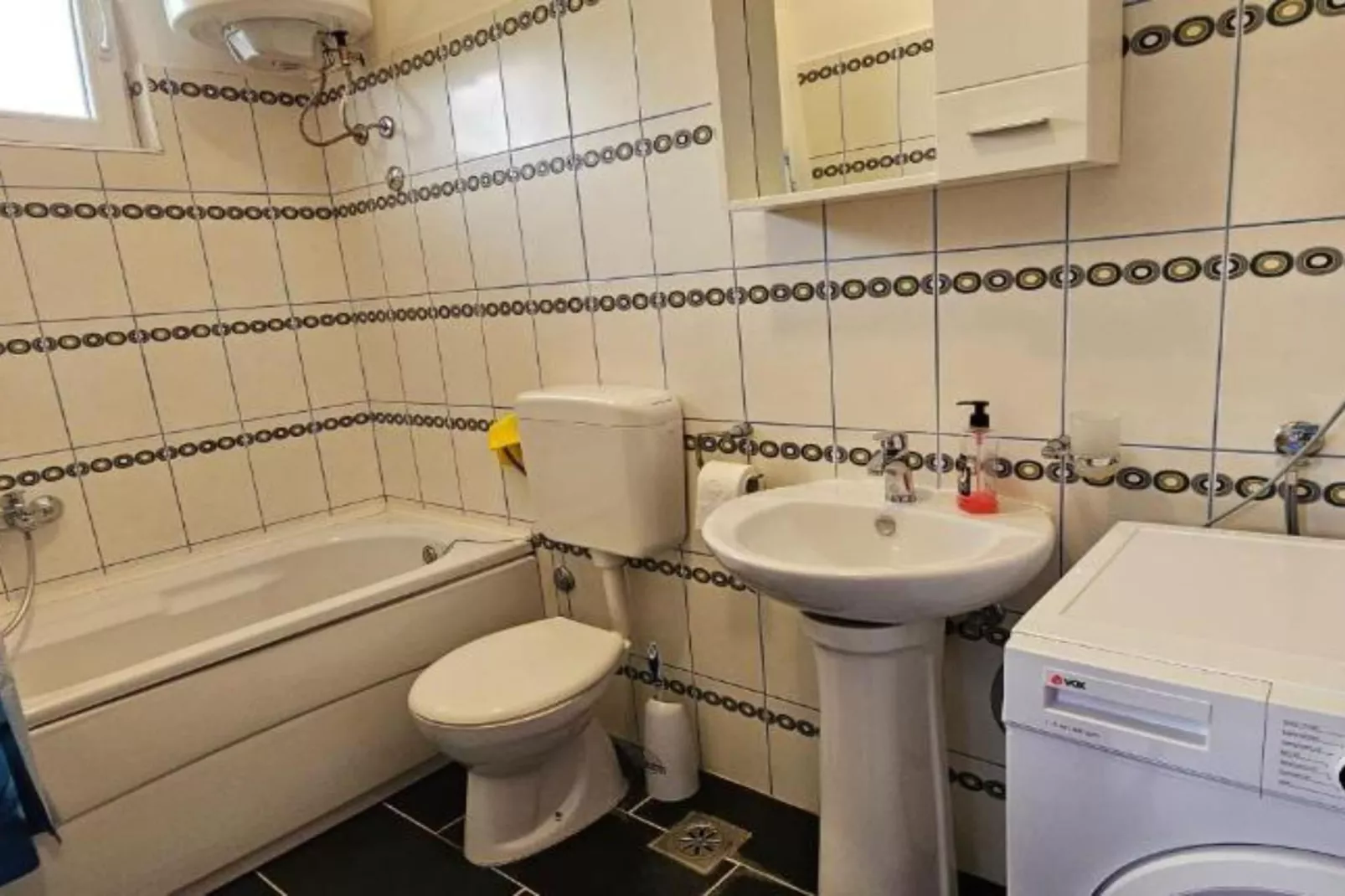 Tivat Bliss Apartments Close to Beach - One Bedroom Apartment 1-Badezimmer