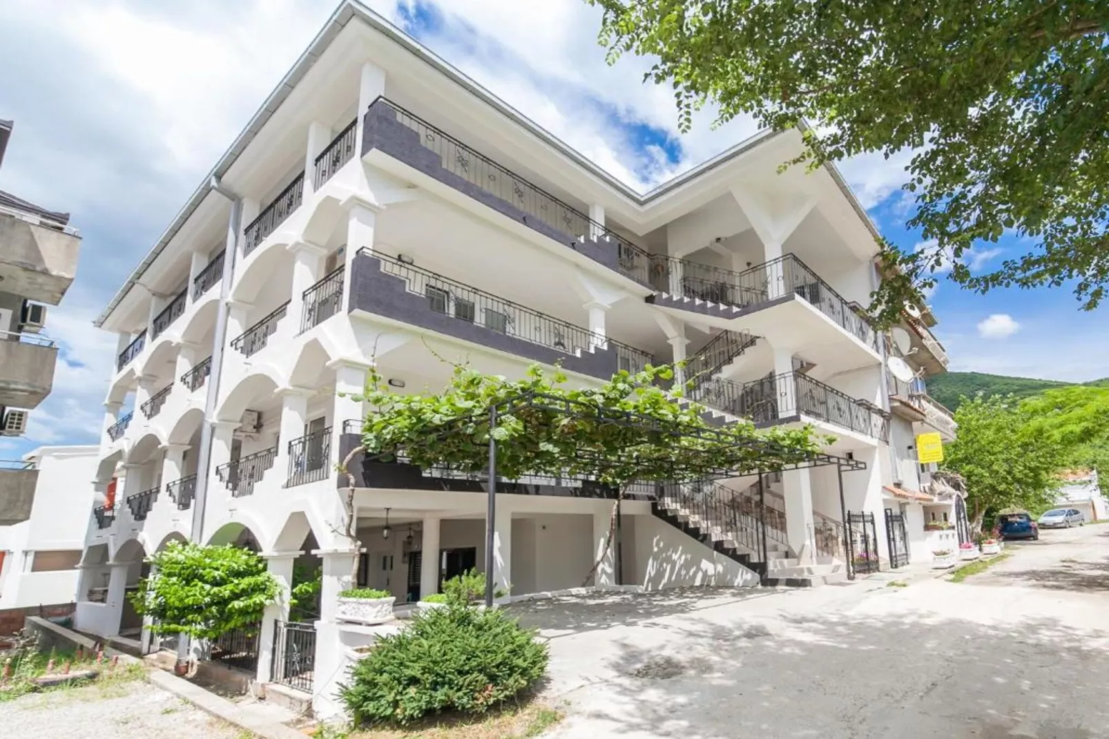 Perfect Budva Stay Near the Sea & Aqua Park -  Duplex Studio 1\/3-Extérieur