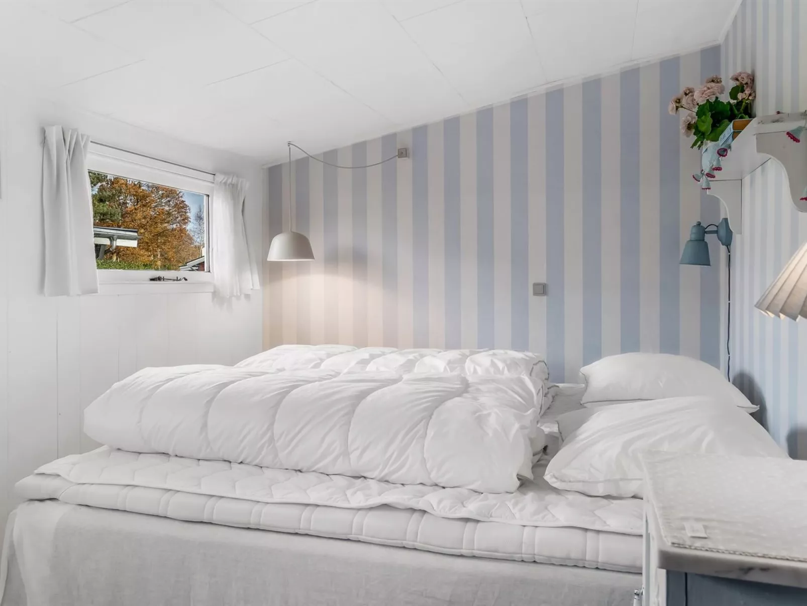 "Kamilla" -  from the sea-Inside