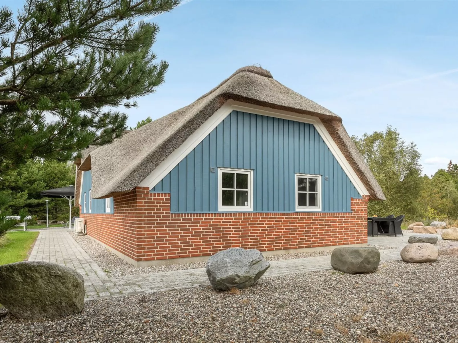 "Alvina" - 3.2km from the sea-Outside