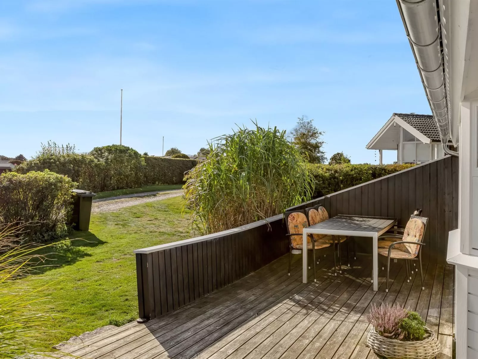 "Tjarven" - 350m from the sea-Draußen