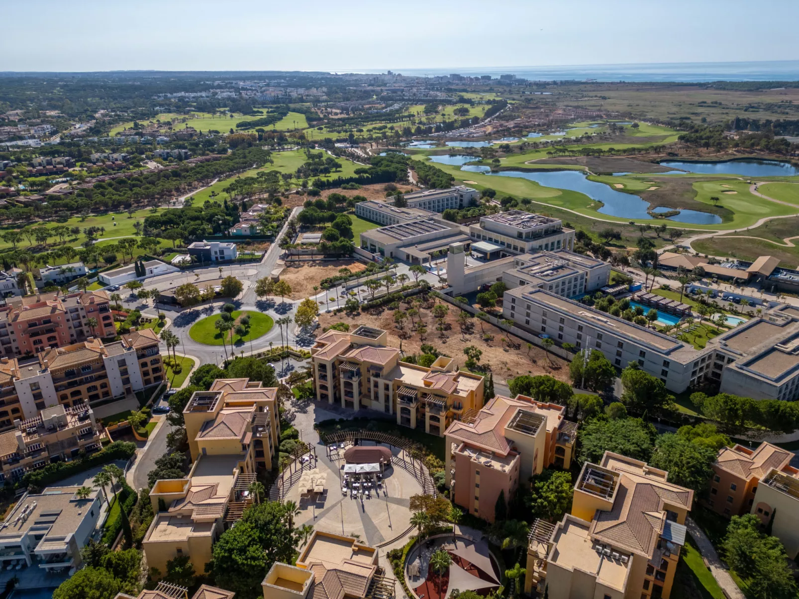 The Residence at Victoria-Outside