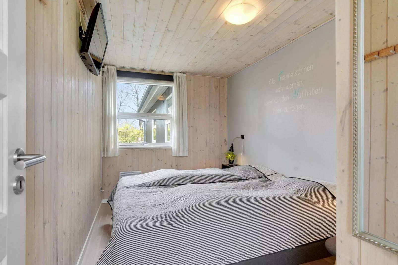 6 person holiday home in Hemmet-By Traum-Indoor