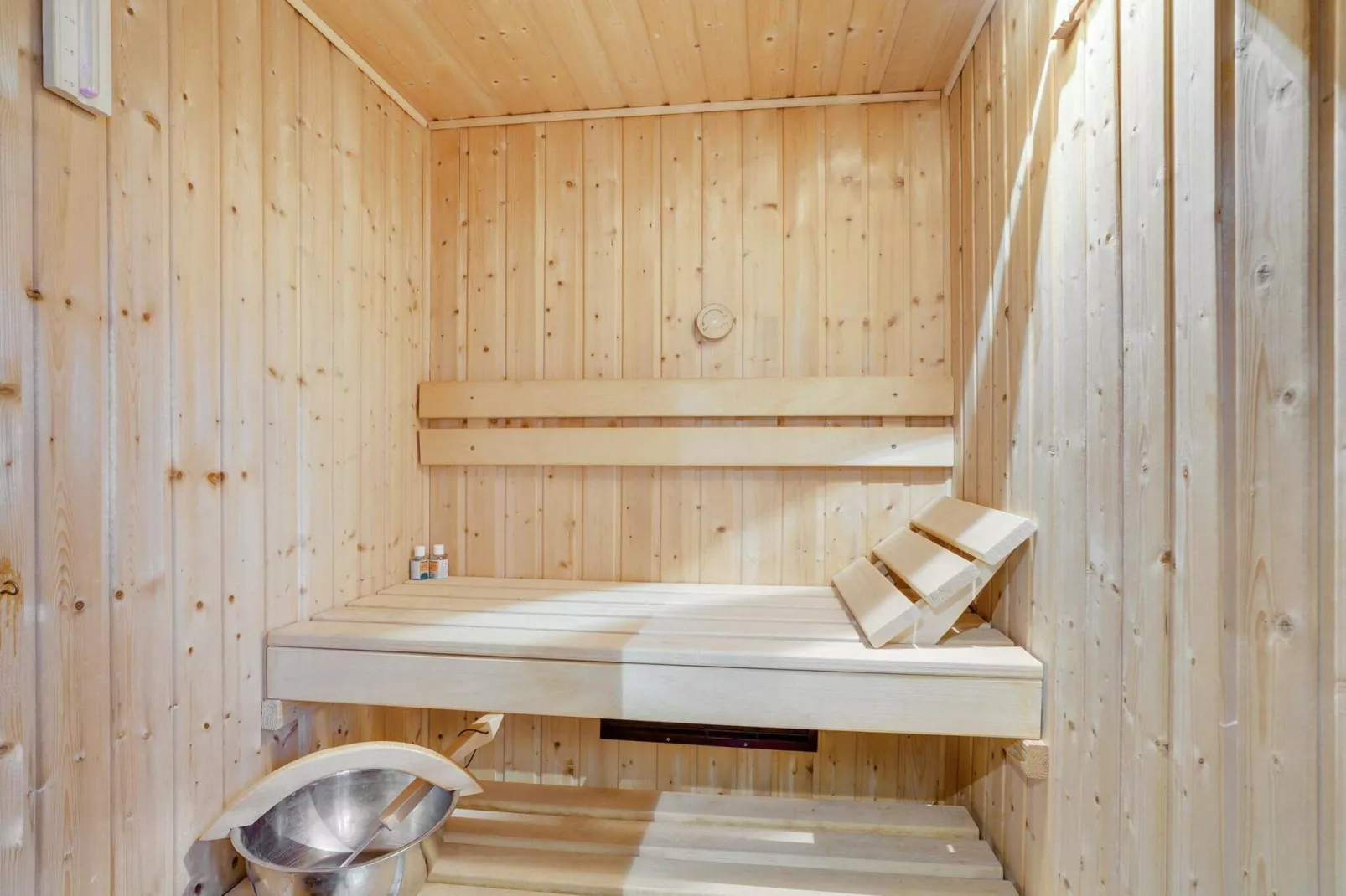 6 person holiday home in Hemmet-By Traum-Sauna