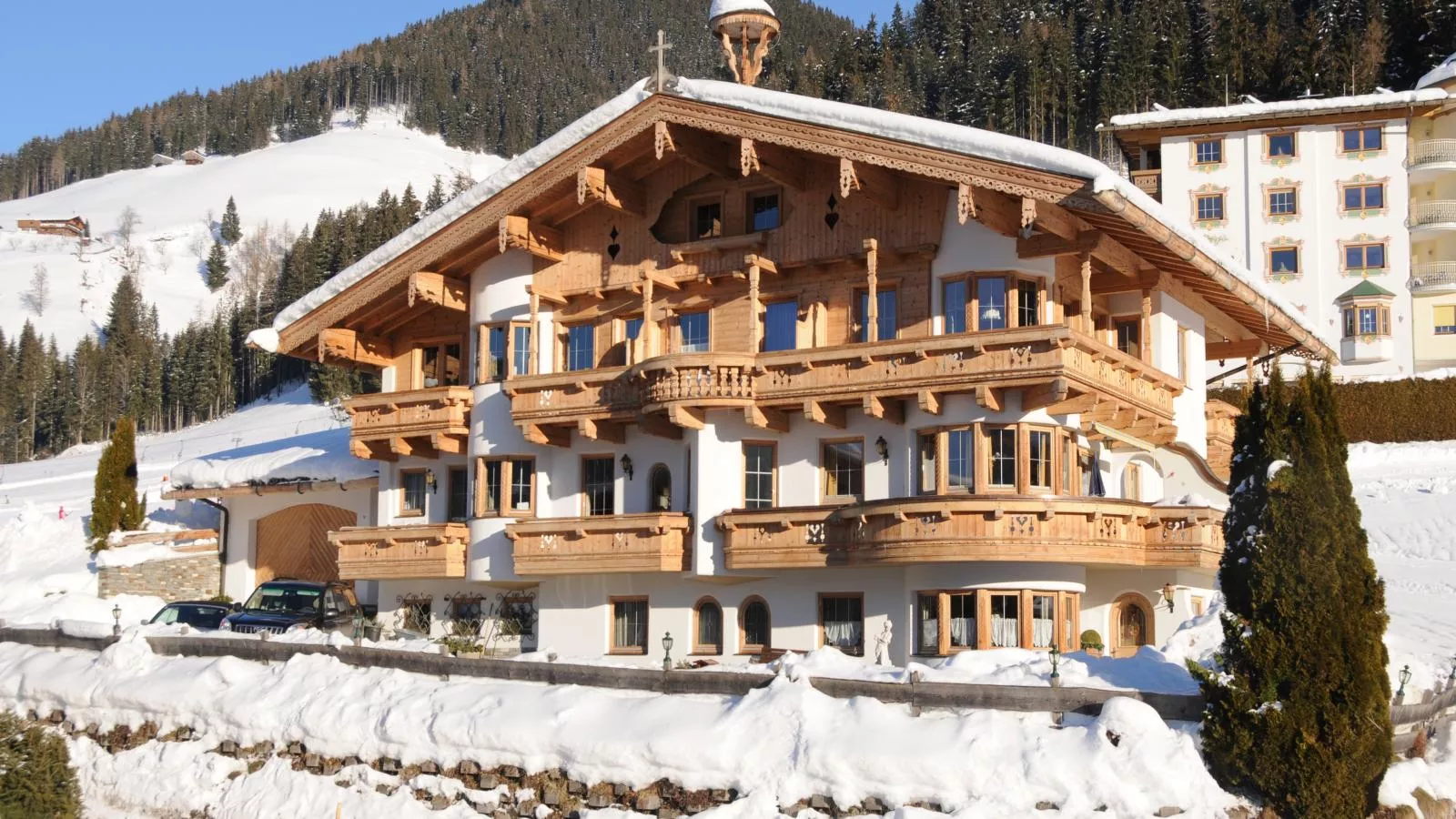 Landhaus Marchfeld Top 1  Top 2 Top 3-Exterior in winter