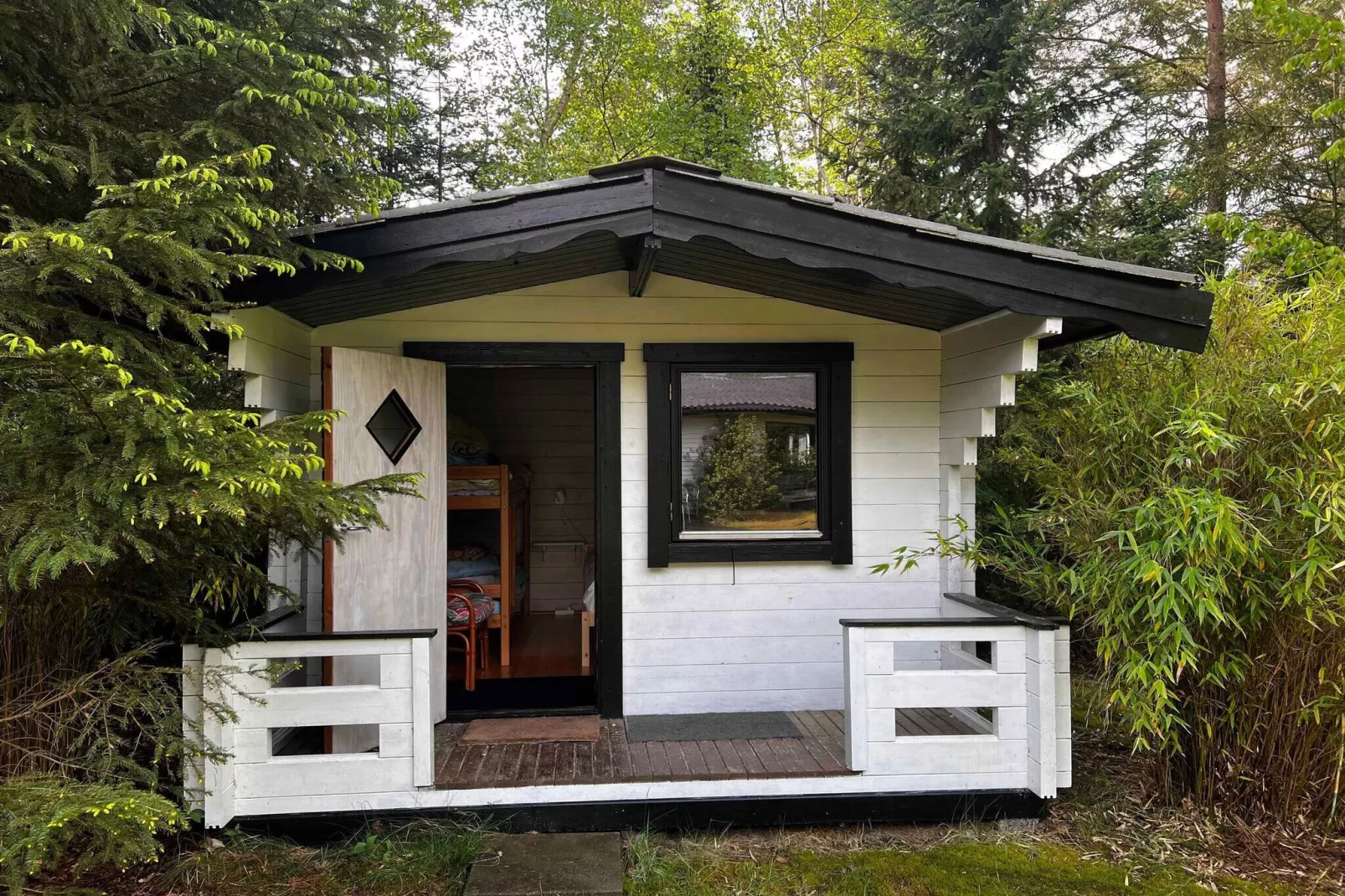 4 Sterne Ferienhaus in Højby-Im Freien