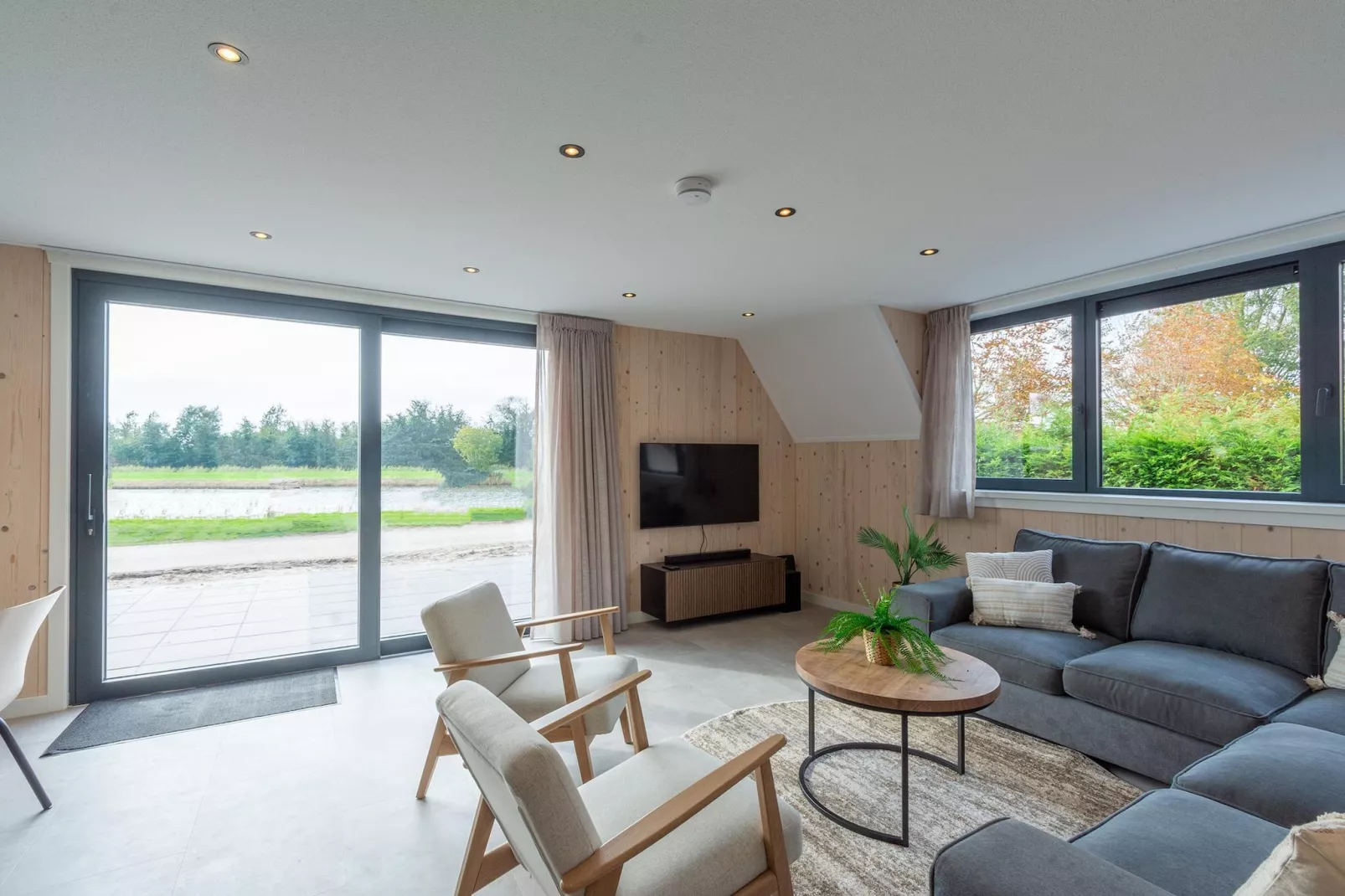 Sandepark 113-Living room