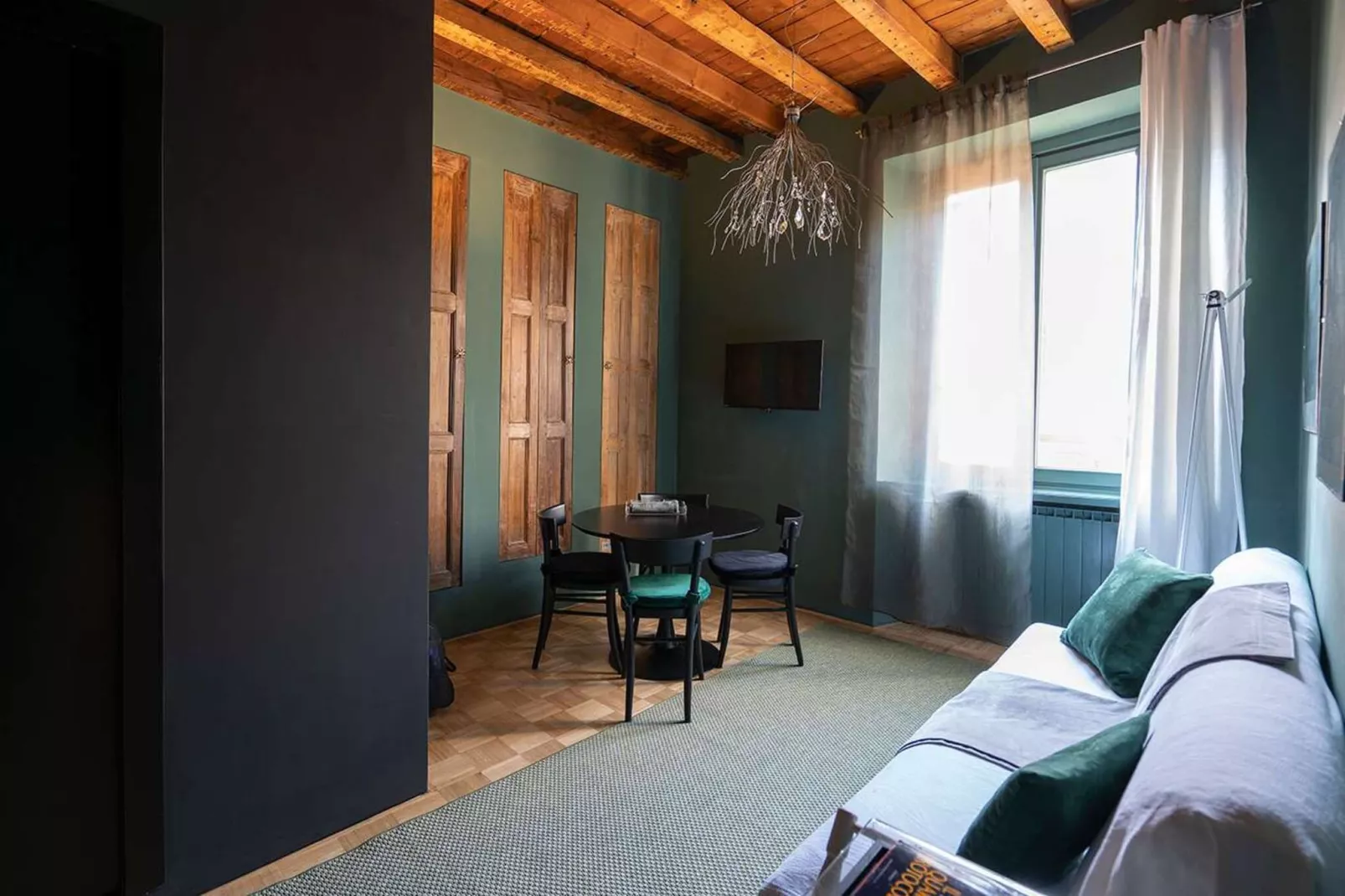 MI Casati 24-Living room