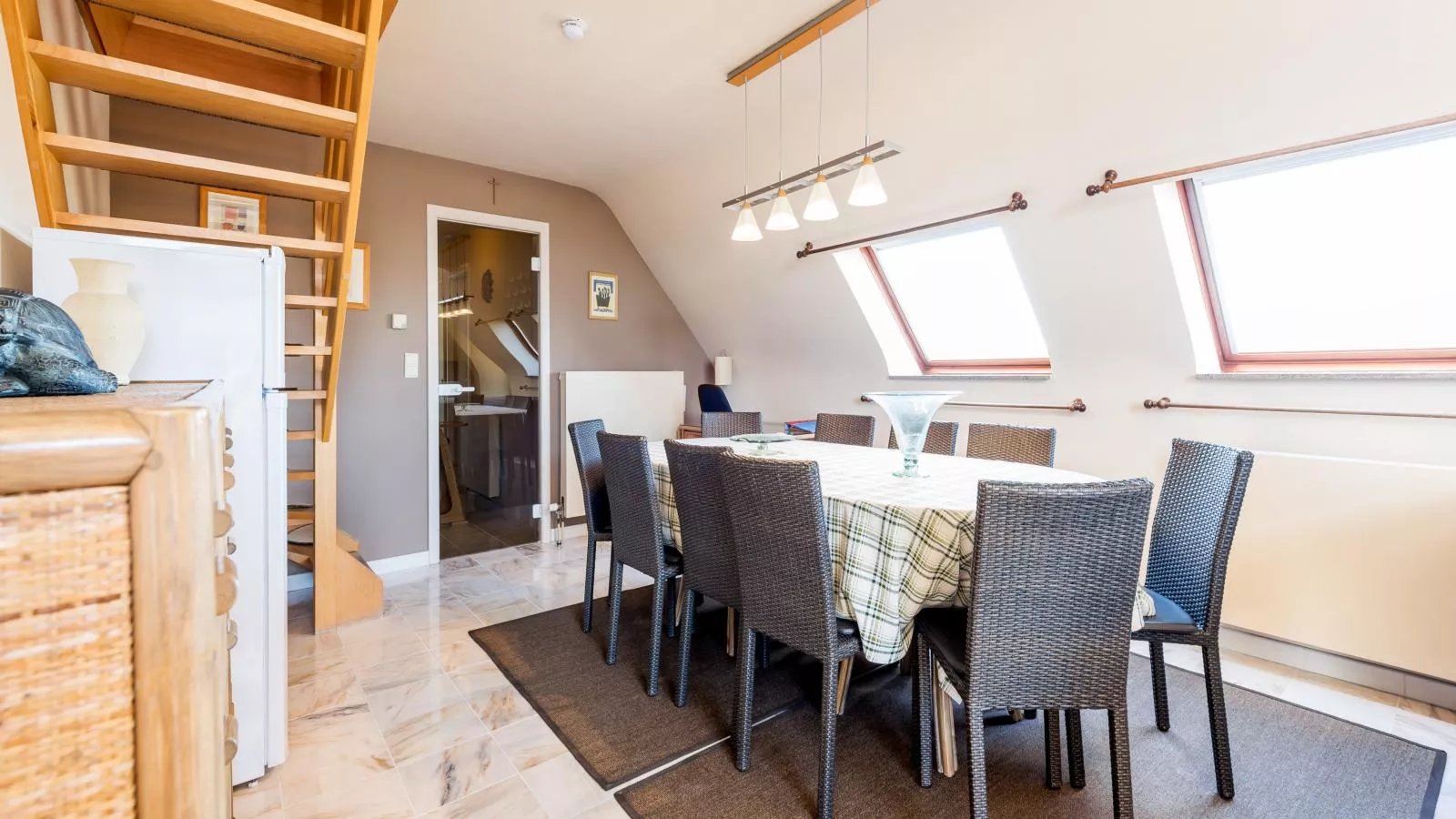 Aubépine troisième-Dining room