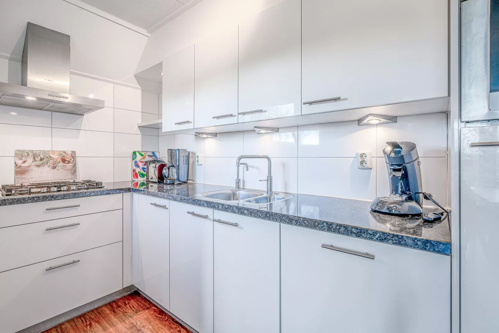 Kamperfoelie 51-Kitchen