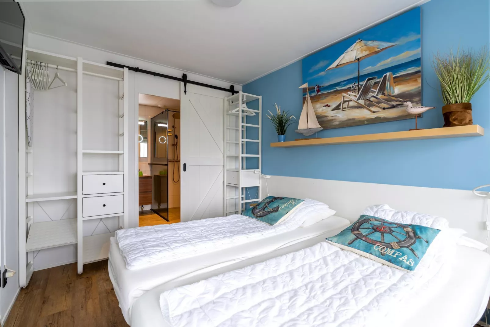 Juliana 076 - Bedroom