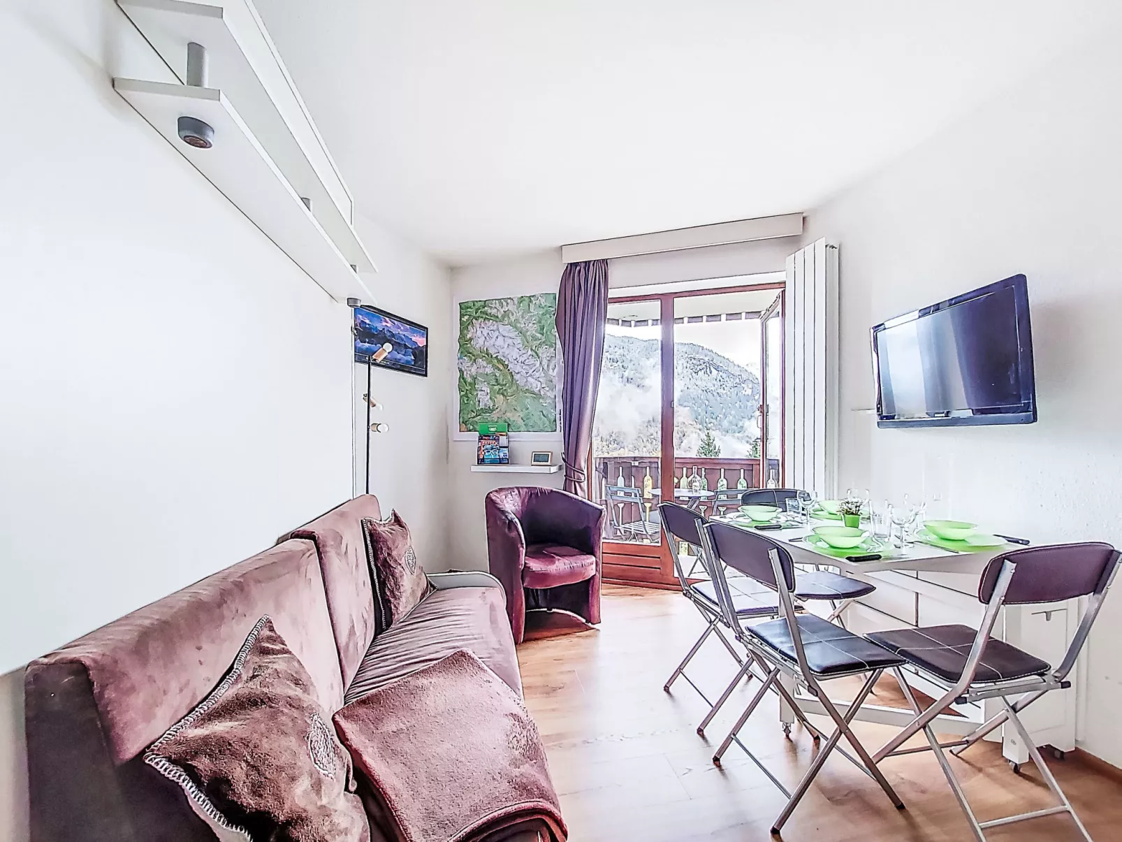 L'aiguille noire-Dedans