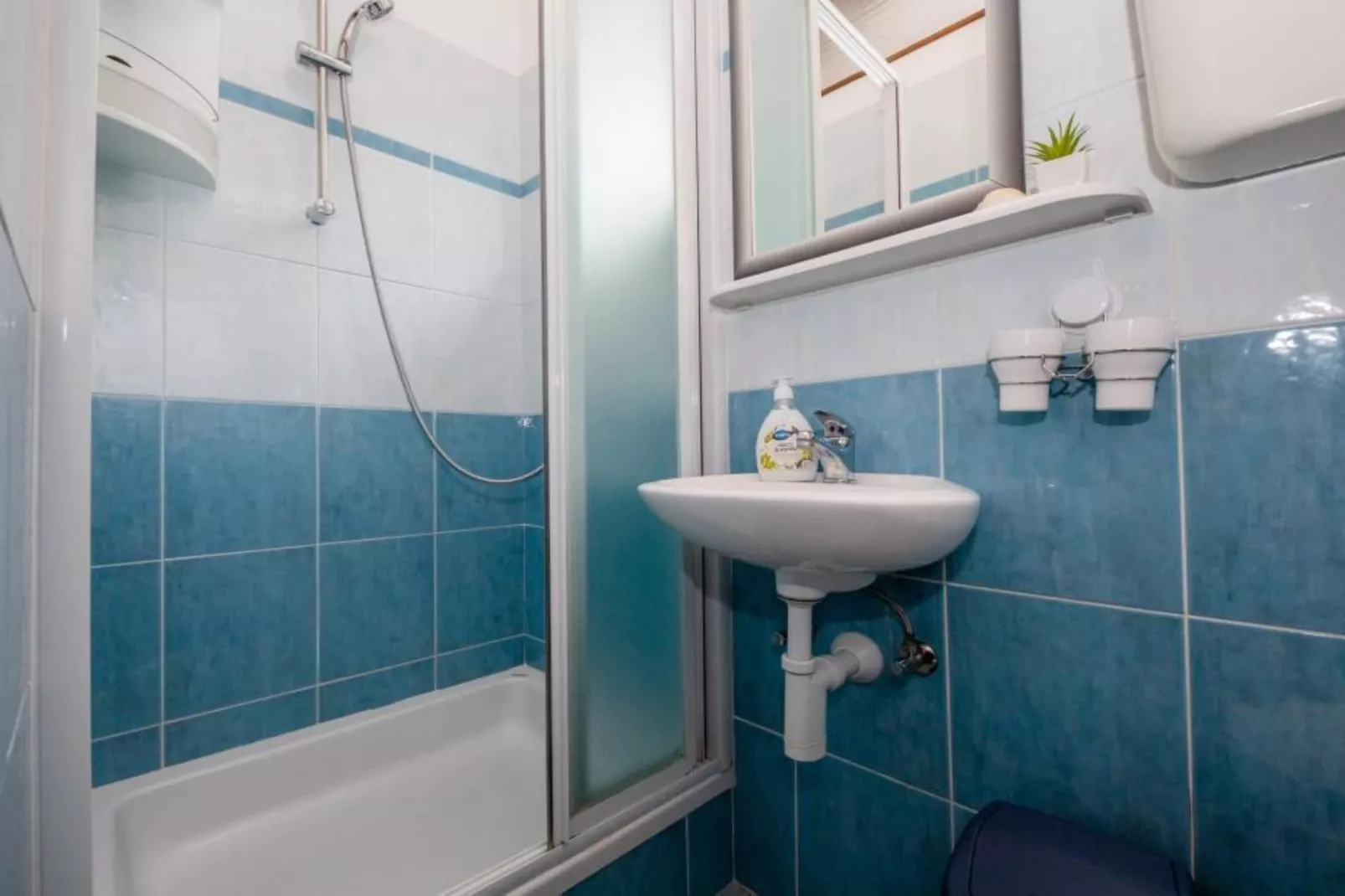 Studio Apartment with Terrace 4-Bathroom