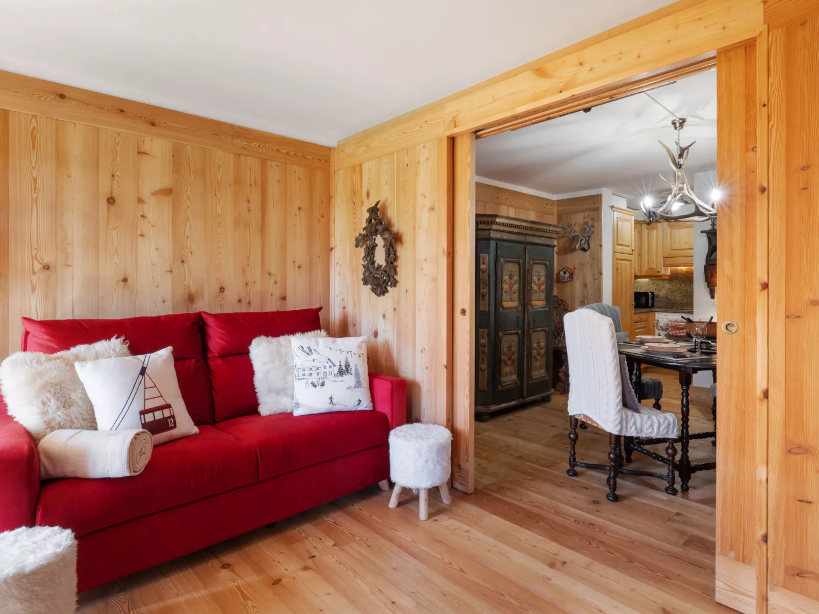 Les Pierres C 3-Drinnen