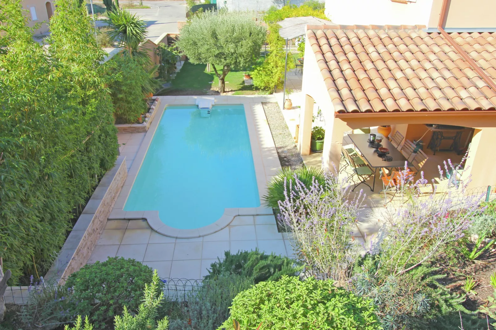 Belle maison de vacances avec piscine privée-Piscine