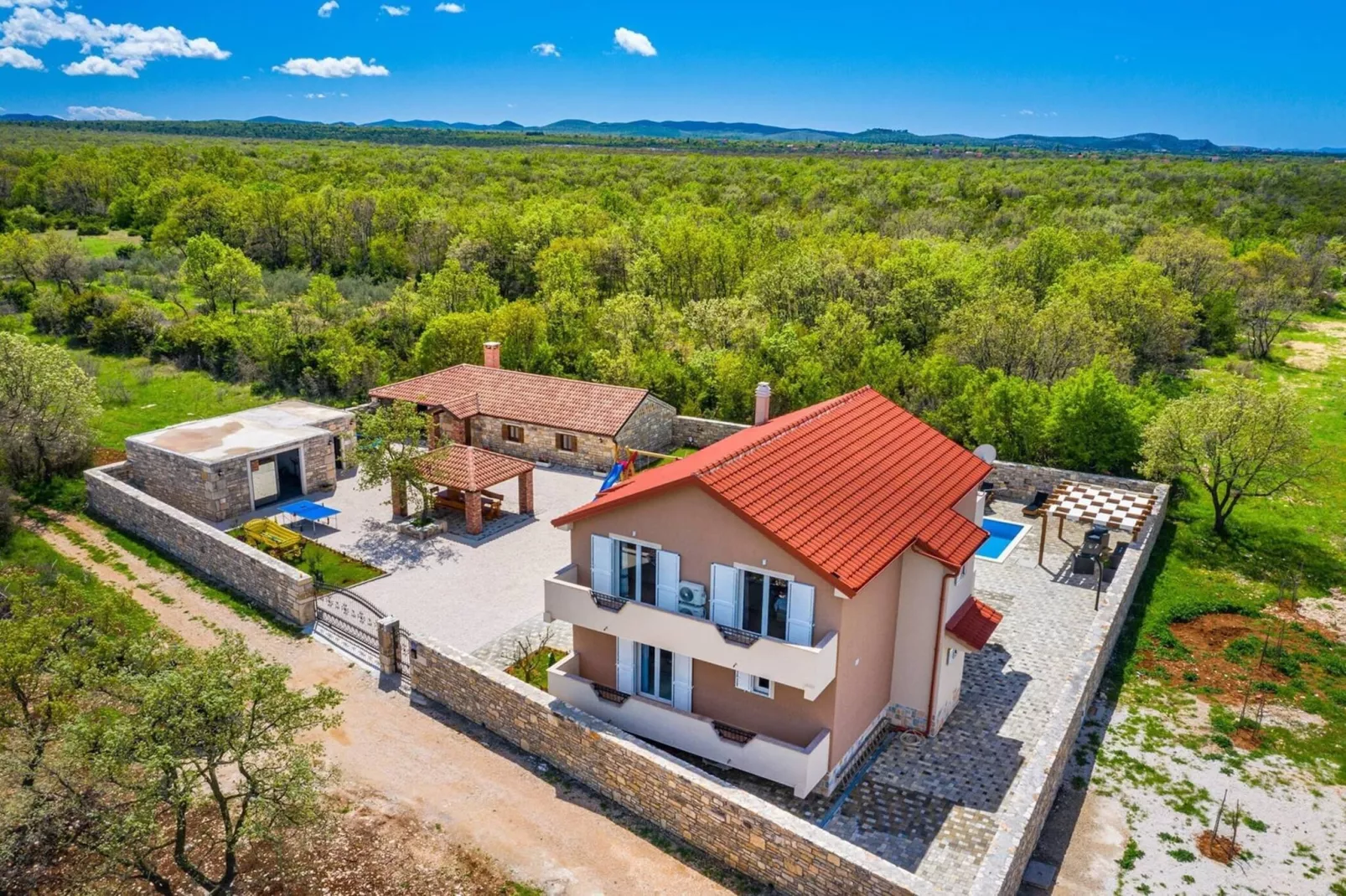 Luxury Villa Escape-Exterior in summer