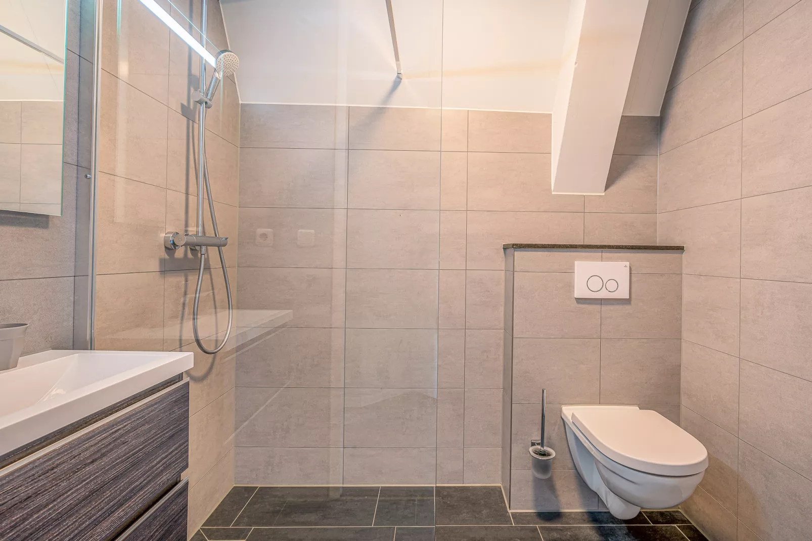 Zeedistel 28-Badezimmer