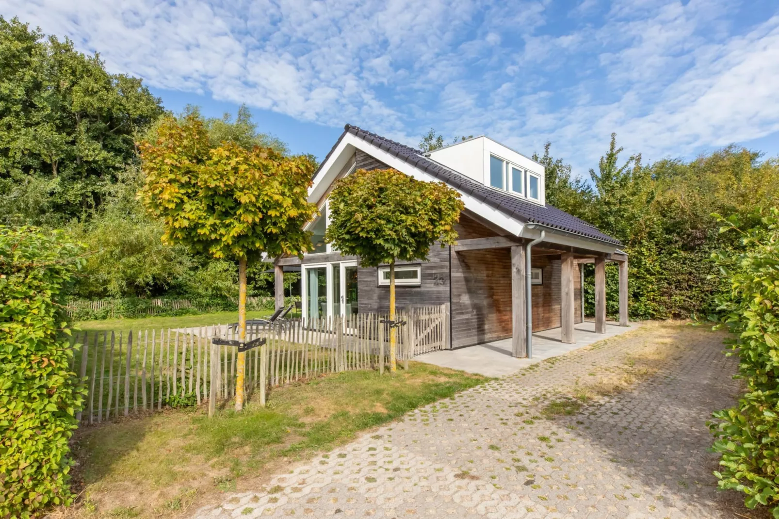 Zonnedorp 23 Zeeland Huis Renesse: Luxury Beach Holiday | Close to North Sea-Extérieur été