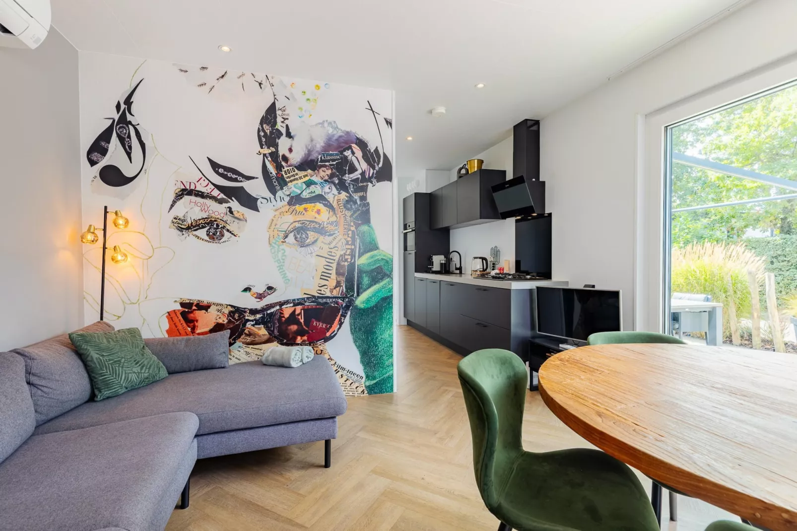 Chalet Julianahoeve | Beachhouse Renesse 2645-Salon