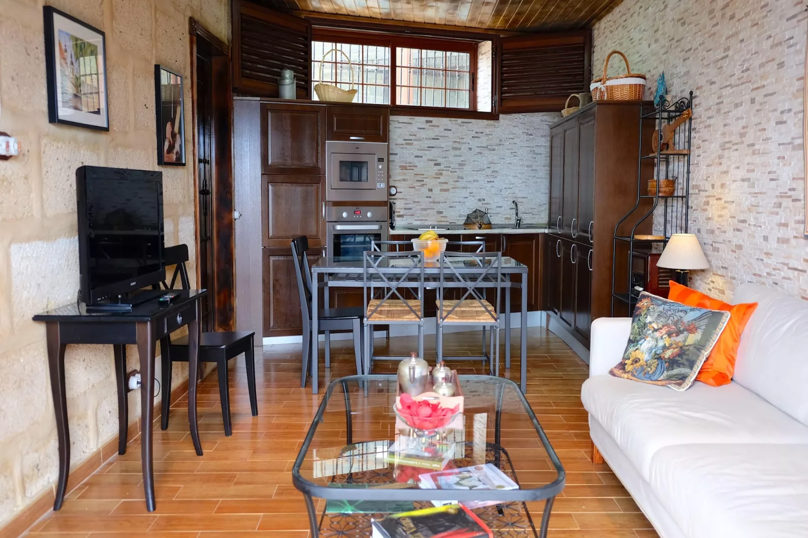 Finca Buenos Aires-Dining room