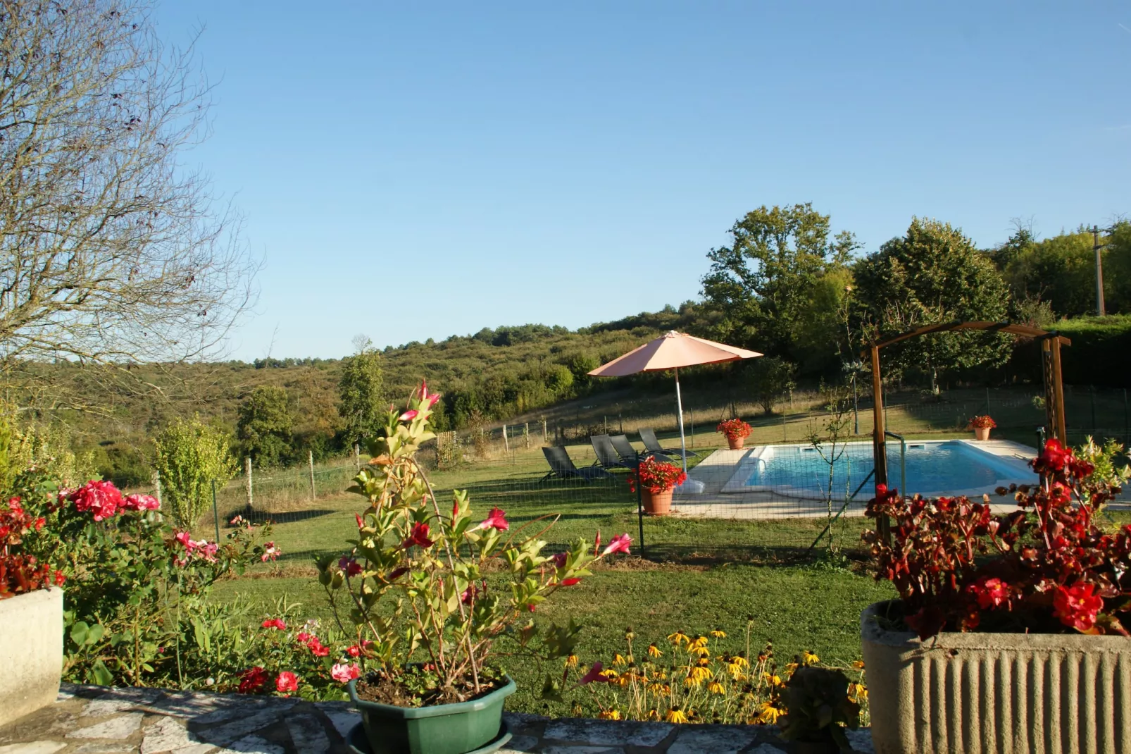 Maison de vacances Besse Les Vitarelles 6p-Swimming pool