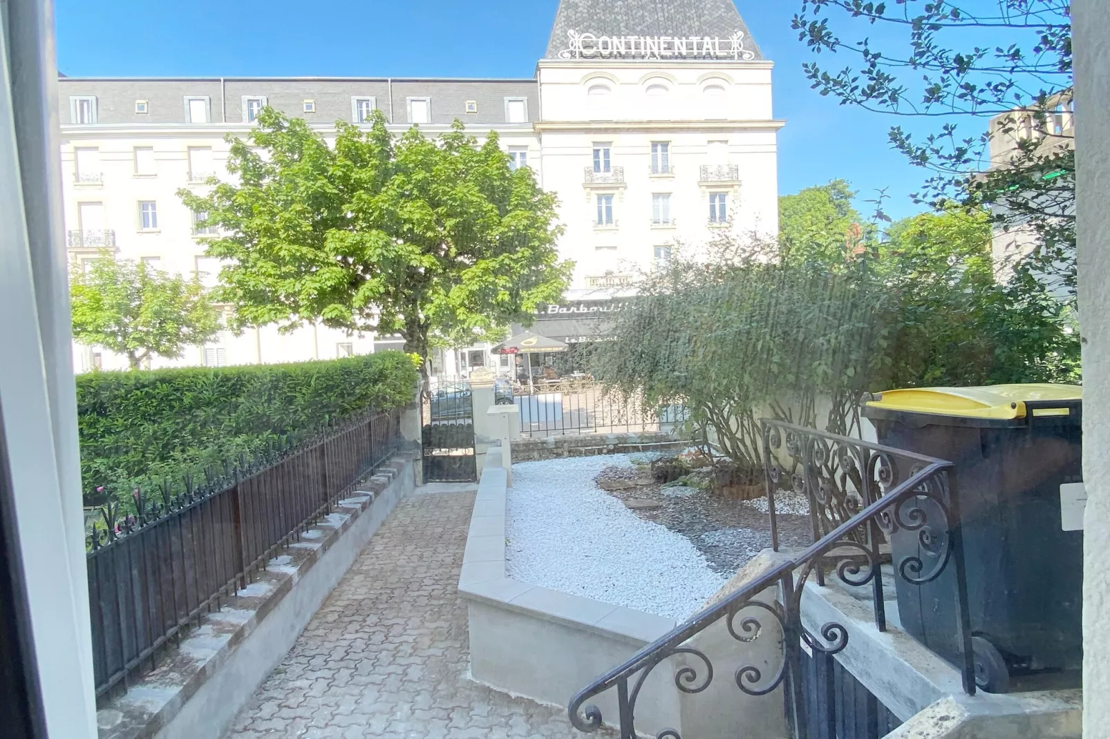 Duplex Vittel-Empfangshalle