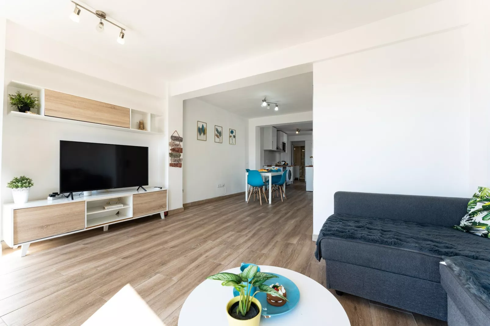 CT 379 - Faro's Malaga Citycenter - Cosy Apartment at Capuchinos for 2-Living room