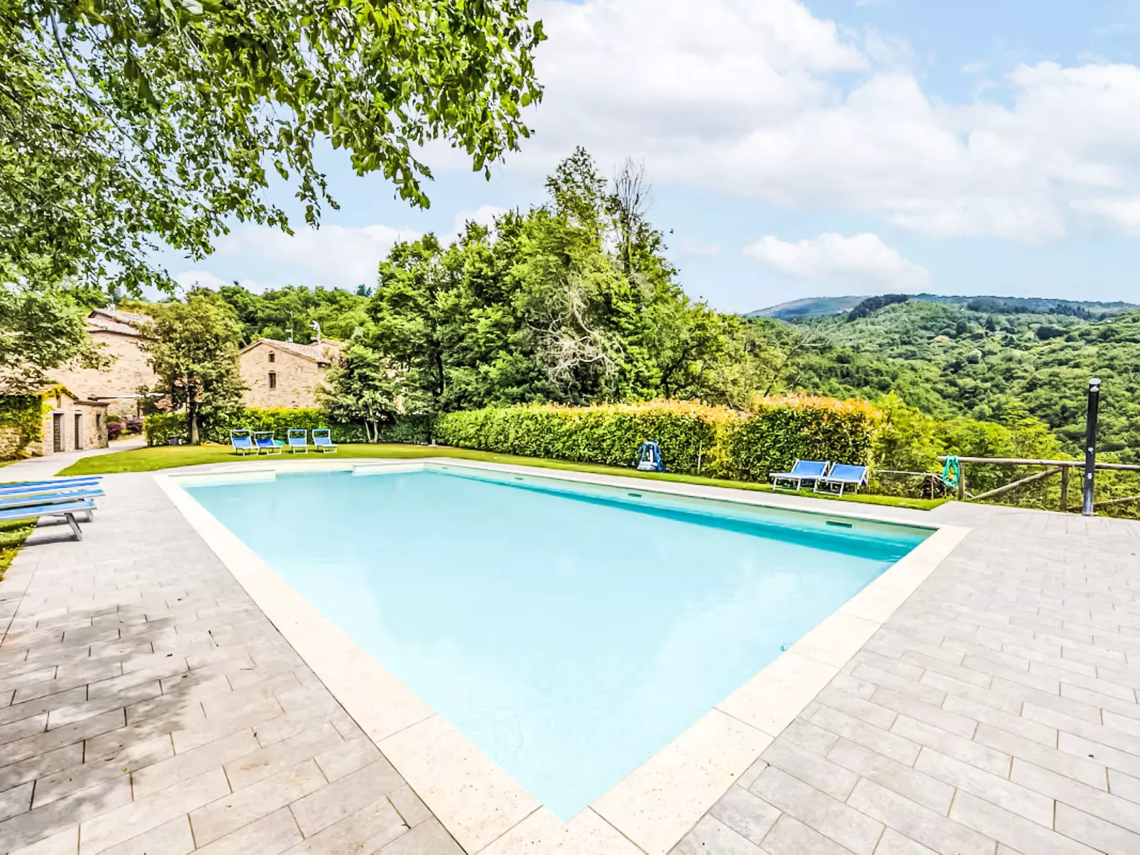 Il Frassino del Borgo di Ghiora-Outside