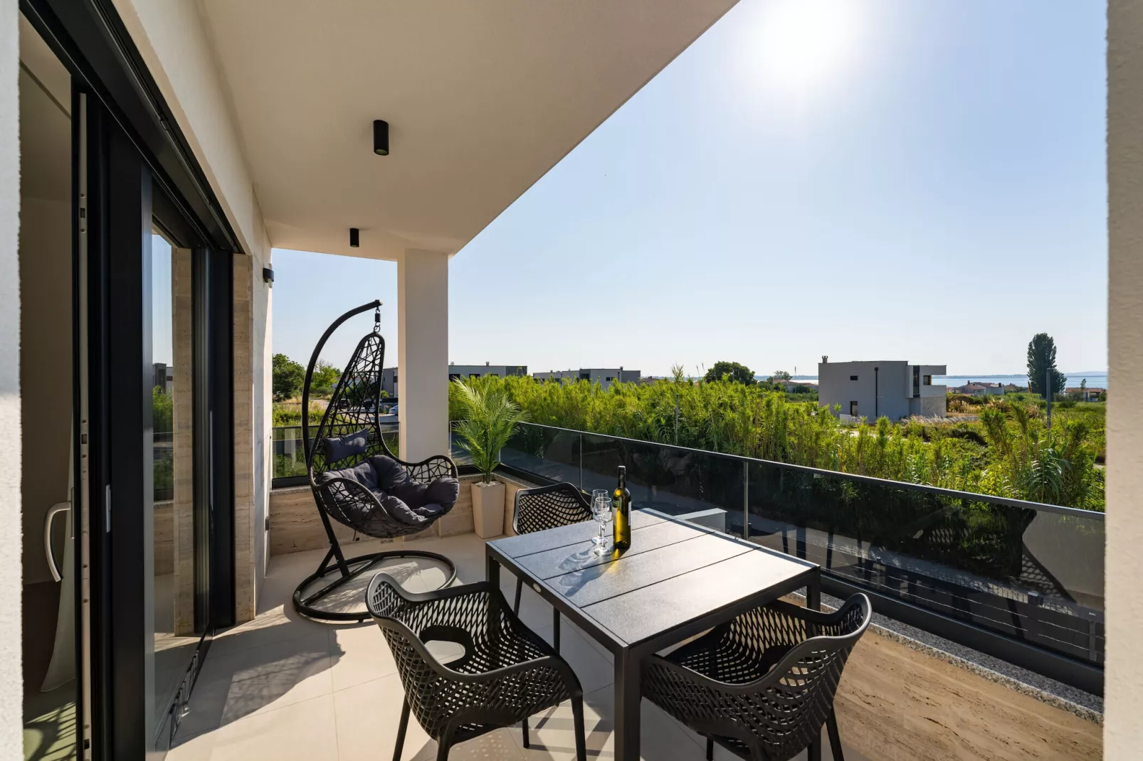 Sea view apartment LaMag