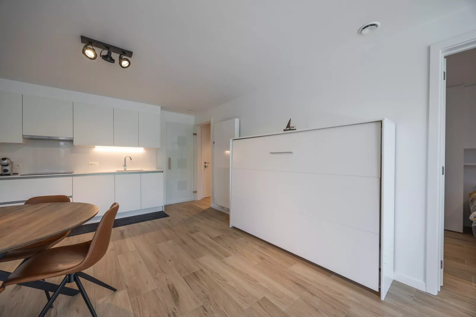 Central Park 14/0302 + parking 16-Kitchen