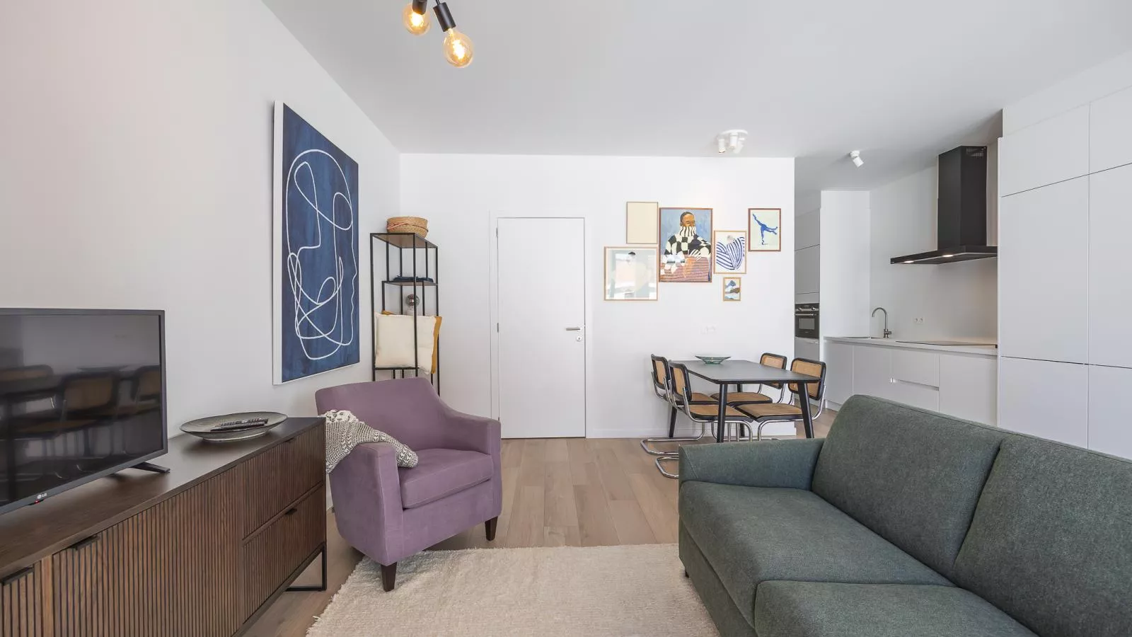 Omnia 9 - 0203-Indoor