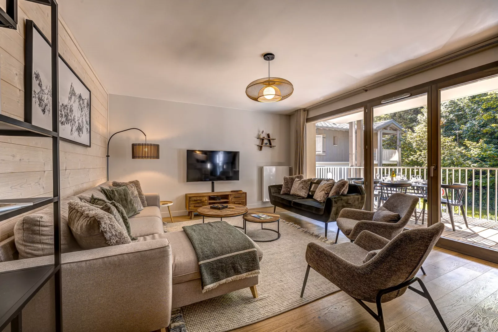 White Pearl A11-Living room