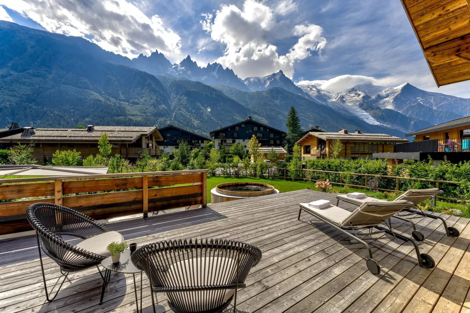 Trois Soeurs-Terrasse/Balkon